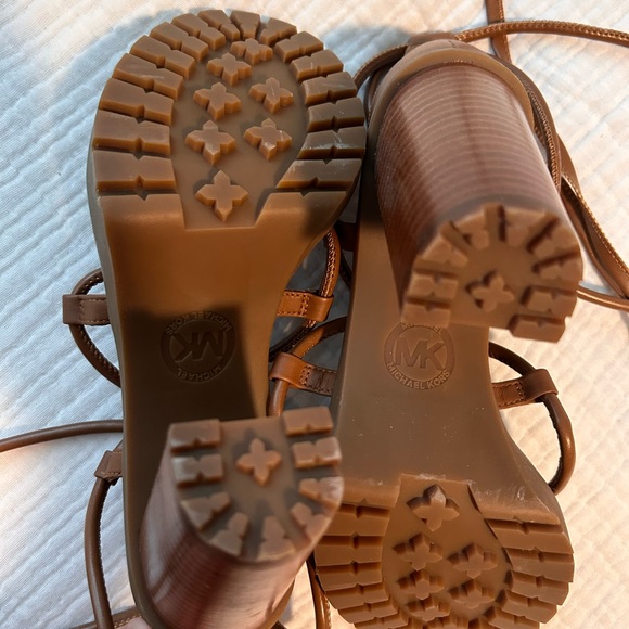 Michael Kors Brown Lace Up Block Heel - Picture 4 of 6